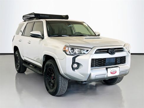 Used 2023 Toyota 4Runner TRD Off-Road Premium image 3