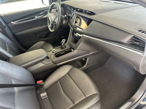 Used 2025 Cadillac XT5 Premium Luxury image 41