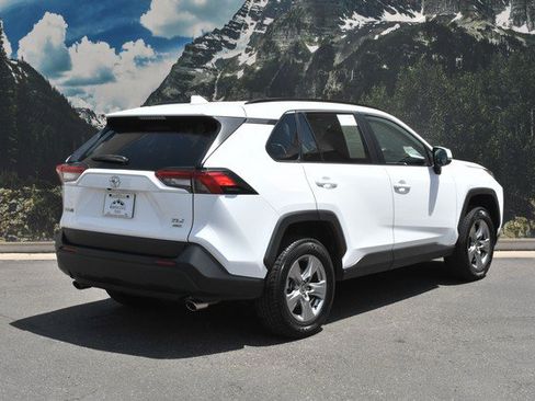 Used 2024 Toyota RAV4 XLE AWD/4WD image 3
