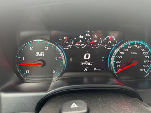 Used 2019 GMC Sierra 2500 Denali w/ Duramax Plus Package AWD/4WD image 17