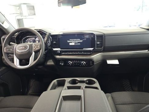 New 2024 GMC Sierra 1500 Elevation image 11