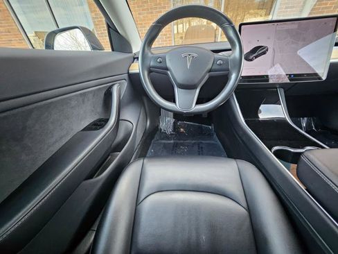 Used 2018 Tesla Model 3 Long Range image 2