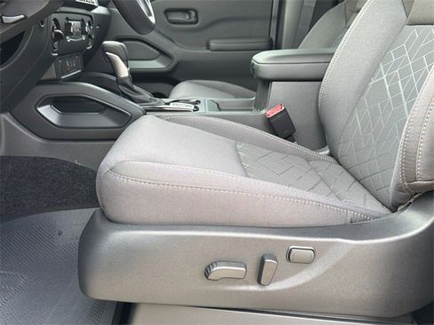 New 2026 Nissan Frontier SV w/ Tow Package image 18