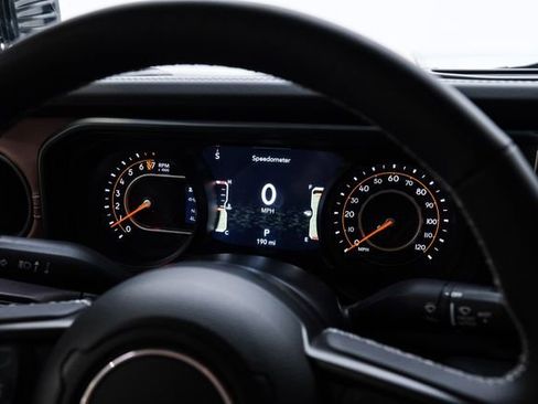 Used 2025 Jeep Gladiator Rubicon w/ Safety Group image 69