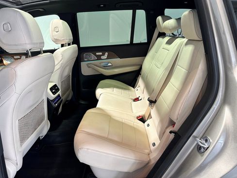 Certified 2023 Mercedes-Benz GLS 450 4MATIC image 33