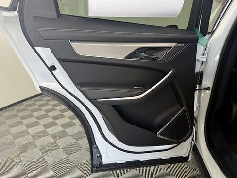 Certified 2026 Jaguar F-PACE R-Dynamic S AWD/4WD image 24