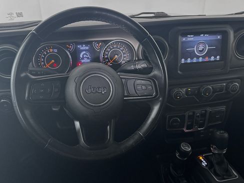 Used 2018 Jeep Wrangler Unlimited Sport S AWD/4WD image 18