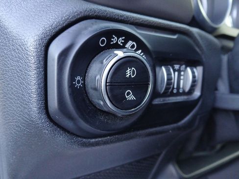 Certified 2020 Jeep Gladiator Sport w/ Quick Order Package 24S image 34