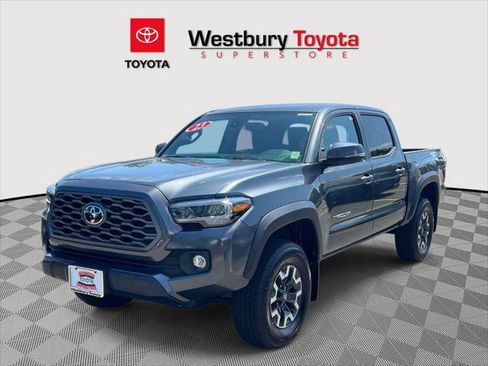 Certified 2023 Toyota Tacoma TRD Off-Road AWD/4WD image 5