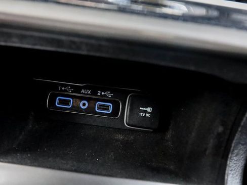 Used 2020 Jeep Grand Cherokee Altitude image 9