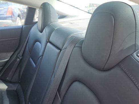 Used 2023 Tesla Model 3 Standard Range image 12