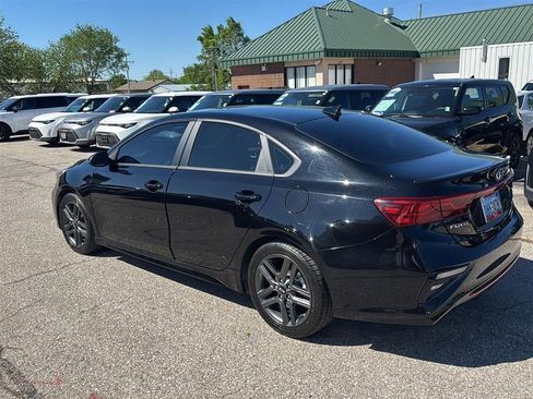 Used 2021 Kia Forte GT-Line w/ GT-Line Premium Package FWD image 3
