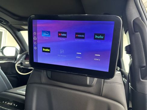 Certified 2025 Cadillac Escalade Premium Luxury image 45