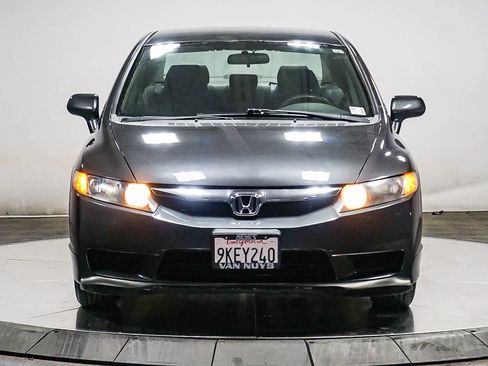 Used 2009 Honda Civic DX-VP image 2