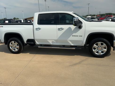 Used 2022 Chevrolet Silverado 2500 LTZ w/ LTZ Convenience Package image 2