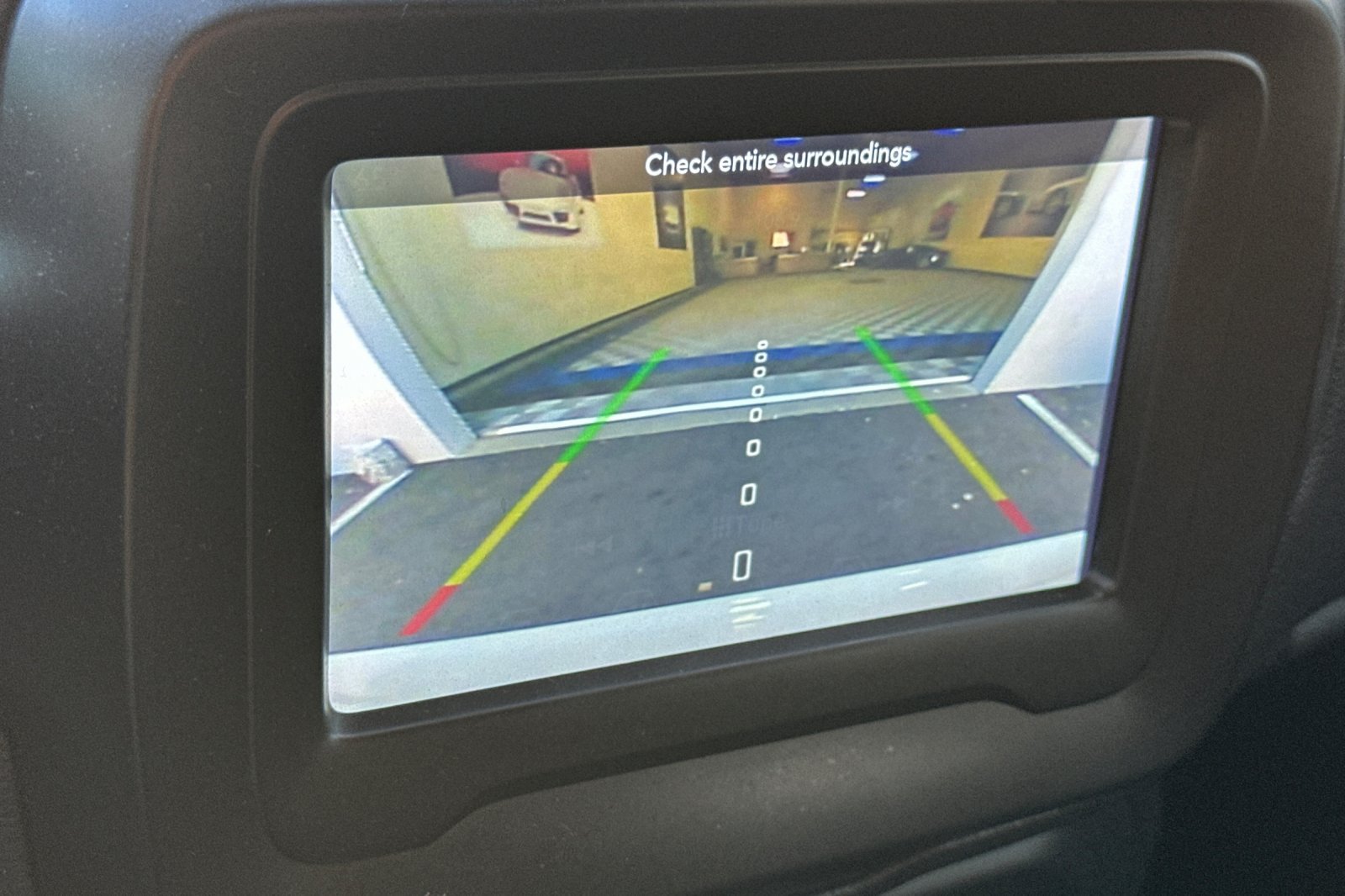 Used 2018 Jeep Renegade Latitude FWD image 26