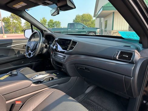 Used 2024 Honda Passport EX-L image 30