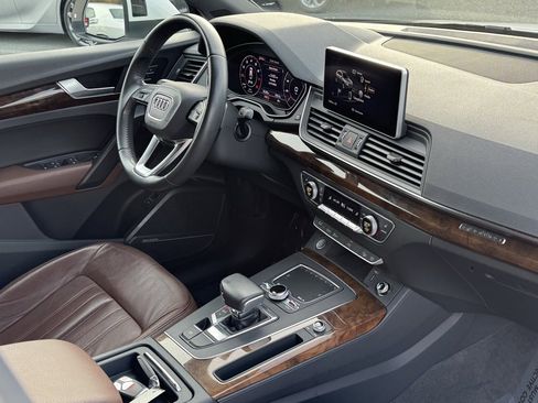 Used 2018 Audi Q5 2.0T Premium Plus w/ Premium Plus Package image 14