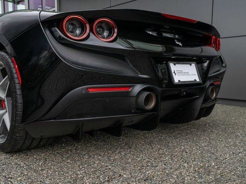 Used 2021 Ferrari F8 Tributo image 15