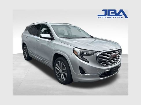 Used 2020 GMC Terrain Denali w/ LPO, Floor Liner Package AWD/4WD image 1