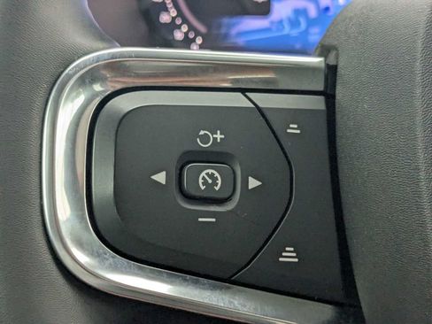 Used 2024 Volvo C40 Recharge Core AWD/4WD image 34