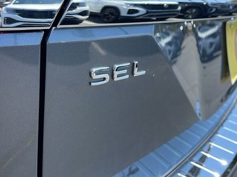 New 2025 Volkswagen Atlas SEL Premium R-Line image 29