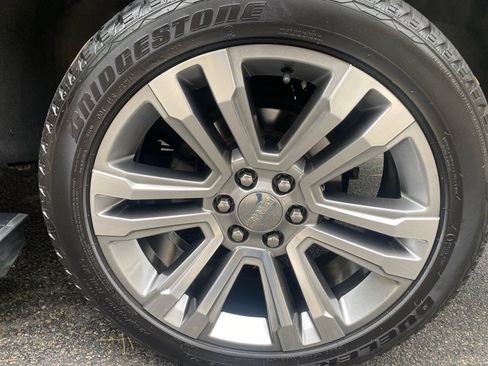 Used 2020 GMC Yukon Denali w/ Denali Premium Package image 44