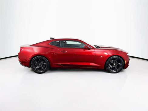 Used 2022 Chevrolet Camaro LT RWD image 8
