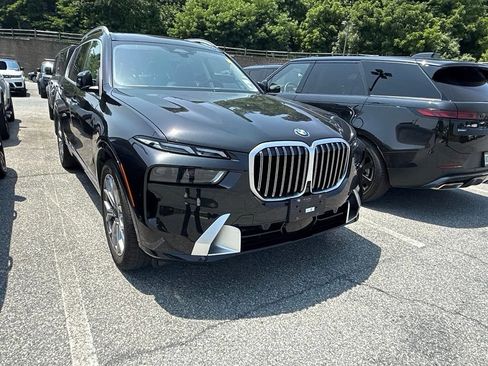 Used 2024 BMW X7 xDrive40i w/ Premium Package AWD/4WD image 4