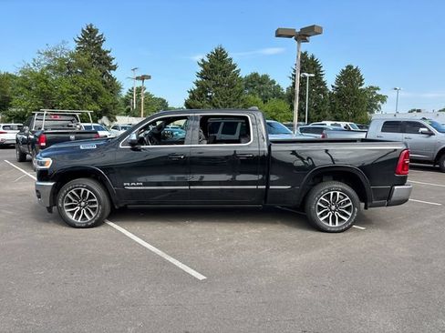 Used 2025 RAM 1500 Limited AWD/4WD image 3