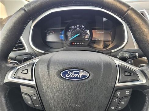 Certified 2018 Ford Edge Titanium w/ Equipment Group 301A AWD/4WD image 18