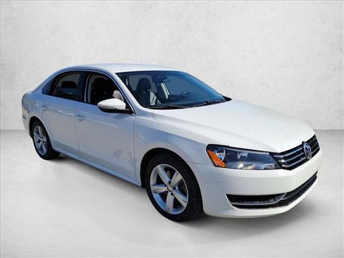 Used 2012 Volkswagen Passat 2.5 SE image 3
