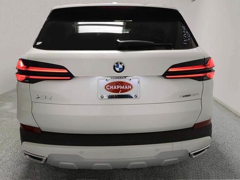 Used 2026 BMW X5 xDrive40i w/ Premium Package AWD/4WD image 4