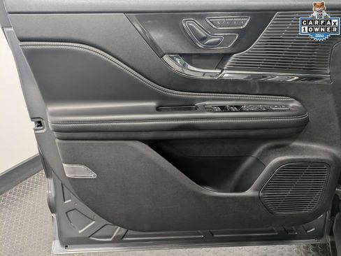 Used 2022 Lincoln Corsair AWD w/ Premium Package image 10