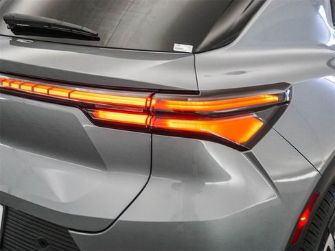 New 2026 Chevrolet Equinox EV LT image 9