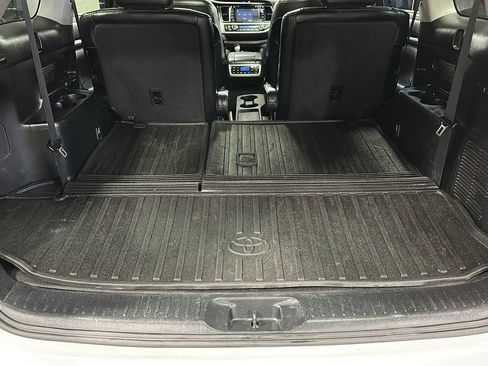 Used 2016 Toyota Highlander Limited Platinum AWD/4WD image 15
