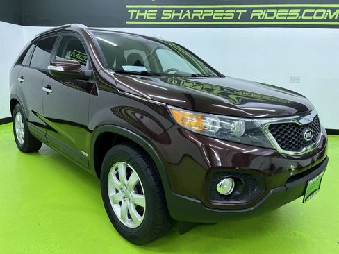 Used 2012 Kia Sorento LX w/ Convenience Pkg AWD/4WD image 2