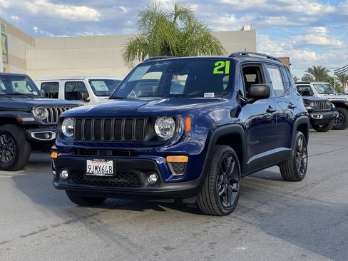 Used 2021 Jeep Renegade Latitude image 3