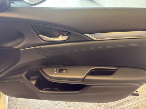 Used 2017 Honda Civic EX-L image 22