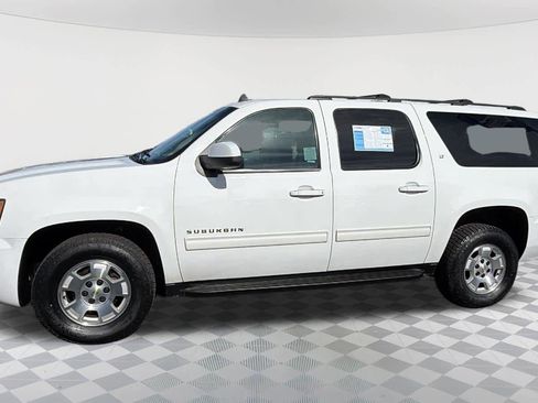 Used 2014 Chevrolet Suburban LT w/ Luxury Package AWD/4WD image 8