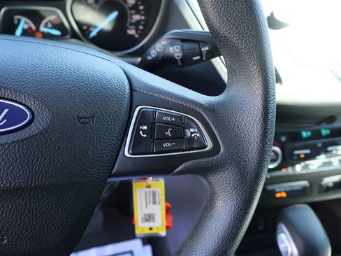 Used 2018 Ford Escape SE FWD image 34