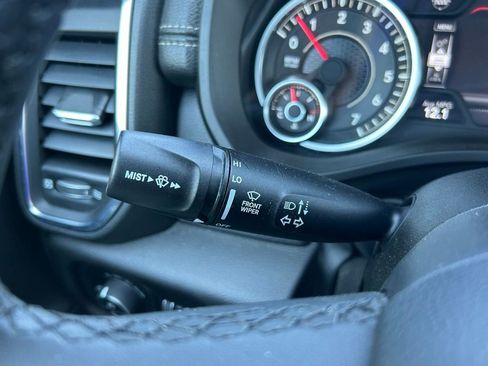 Used 2025 RAM 1500 Laramie AWD/4WD image 25