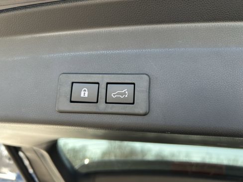 Used 2024 Subaru Ascent Limited image 27