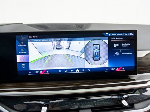 Certified 2025 BMW X7 xDrive40i w/ Premium Package image 25