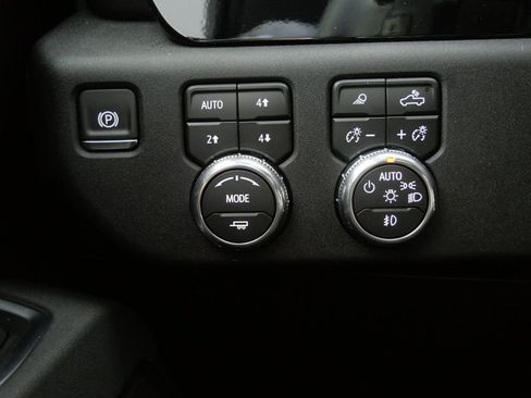 New 2026 GMC Sierra 1500 Elevation w/ Elevation Premium Package AWD/4WD image 18