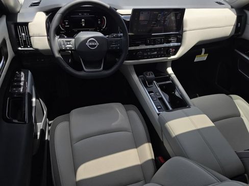 New 2026 Nissan Pathfinder SL FWD image 17