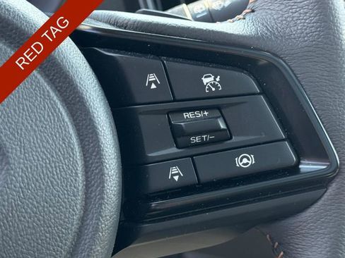 Used 2025 Subaru Ascent Bronze Edition image 13