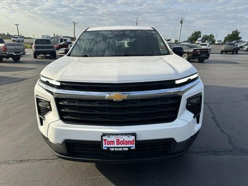 Used 2024 Chevrolet Traverse LS image 9