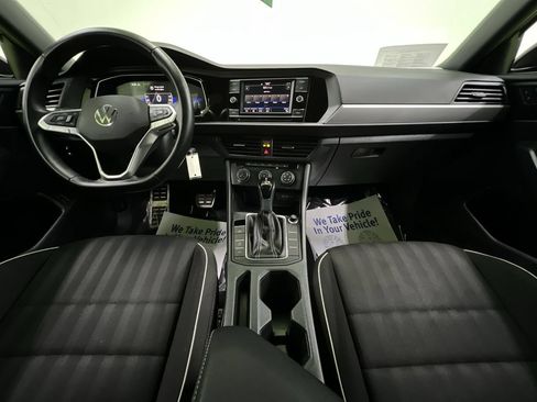 Used 2024 Volkswagen Jetta Sport FWD image 17