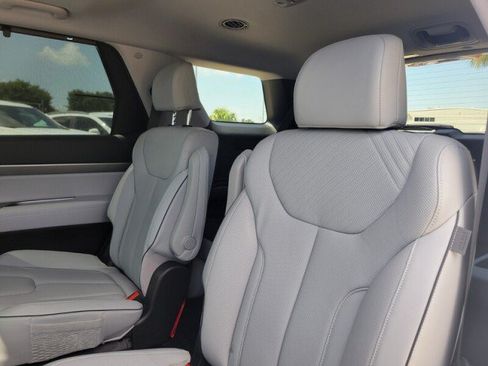Used 2025 Hyundai Palisade SEL FWD image 27